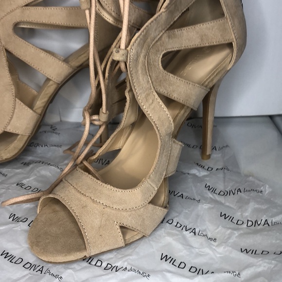 Super Cute Open Toe Heels - Picture 3 of 4